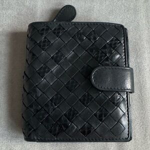 Bottega Veneta Intrecciato Black Compact Wallet